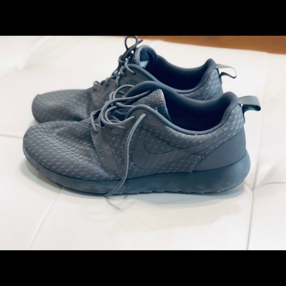 Nike roshe!!!